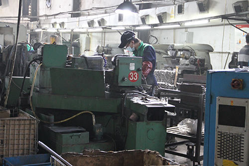 What is the working principle of the cam.